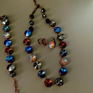 Sabika choker and earring set.